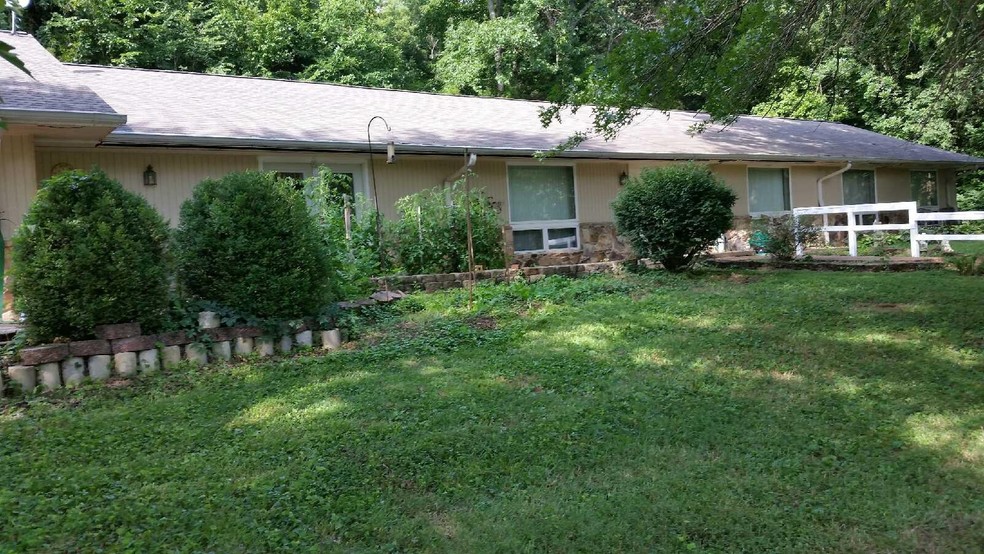 3048 Long Hollow Pike, Hendersonville, TN for sale - Primary Photo - Image 1 of 1