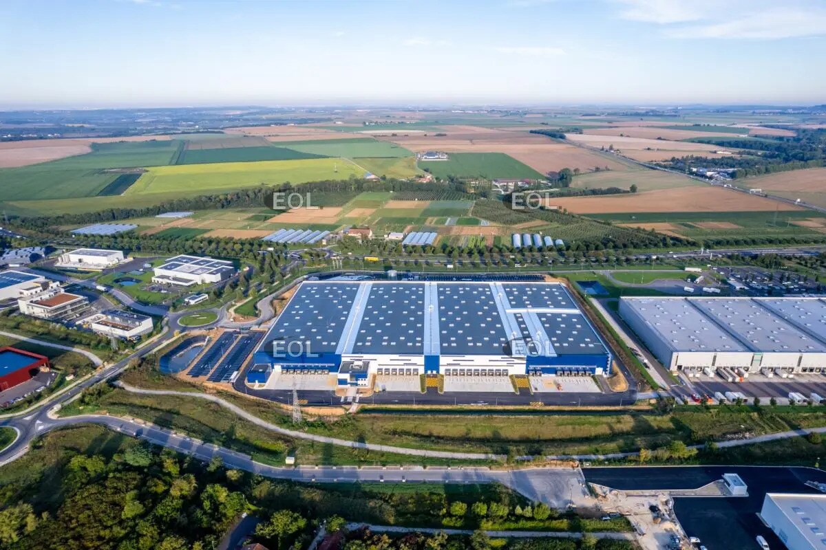 Industrial in Meaux to rent Aerial- Image 1 of 9