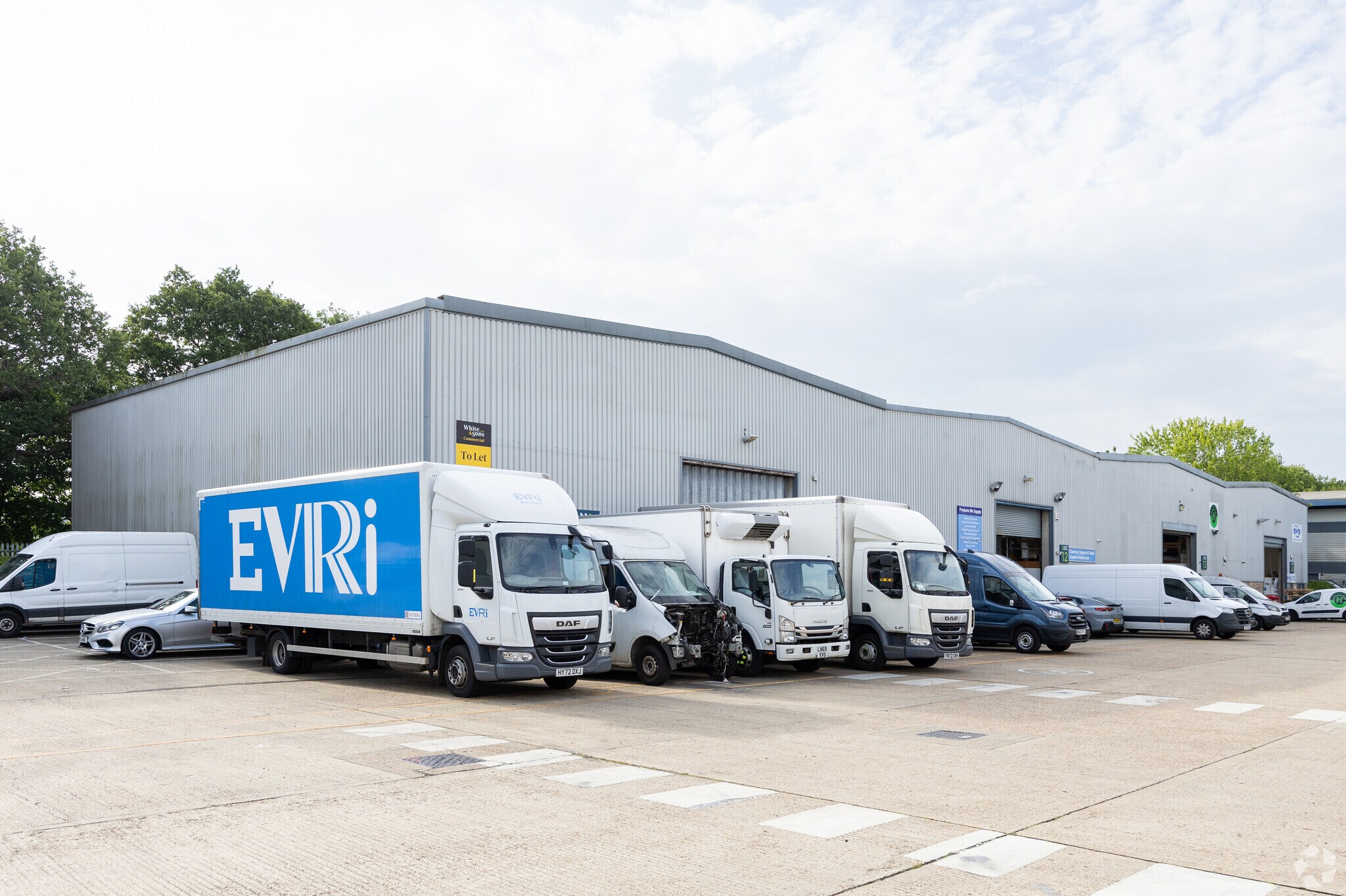 Whittle Way, Crawley to rent Building Photo- Image 1 of 4