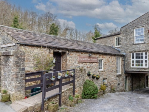 More details for Church Bank, Hawes - Retail to Rent