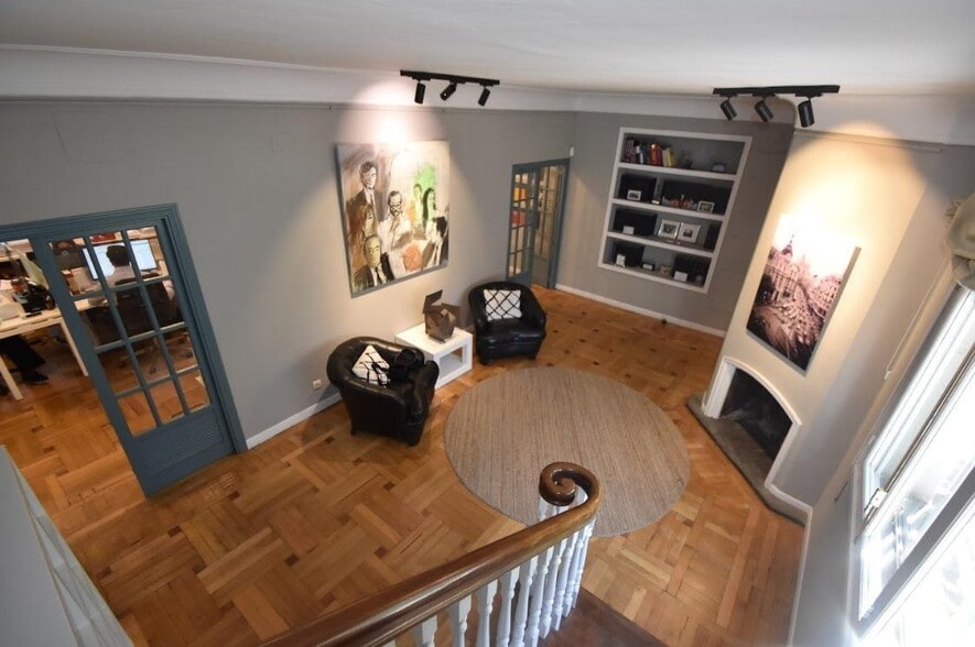 Office in Madrid, Madrid to rent - Interior Photo - Image 2 of 10