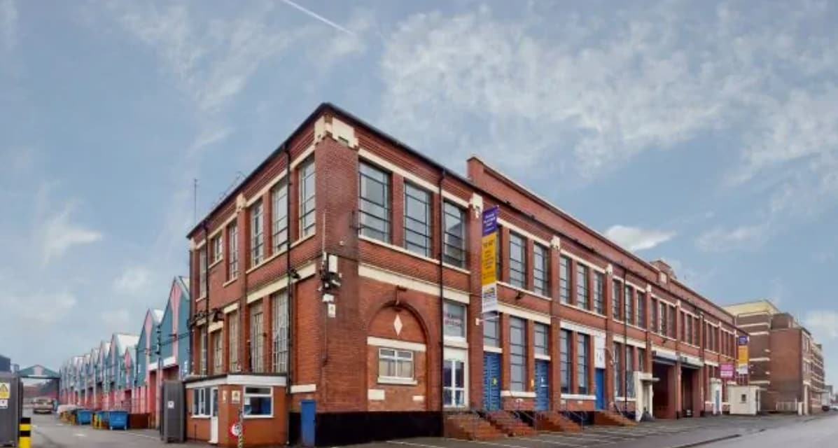 Hay Hall Rd, Birmingham to rent Primary Photo- Image 1 of 7