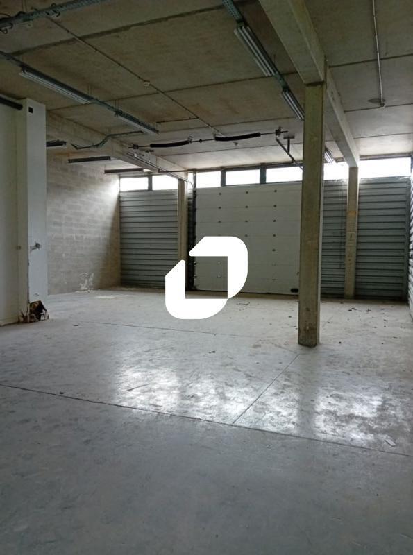 Light Industrial in Croissy-Beaubourg to rent Interior Photo- Image 1 of 6