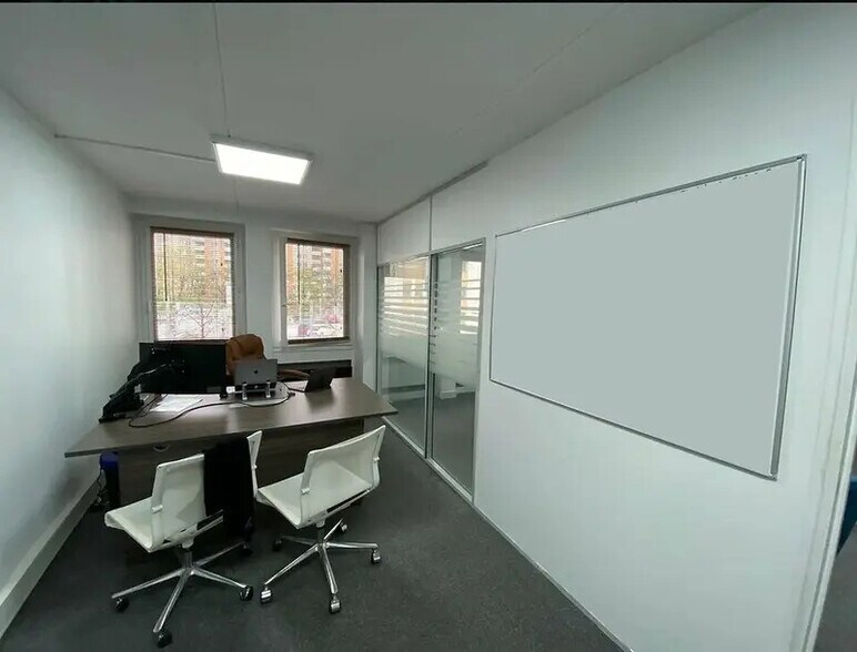 Office in Créteil to rent - Interior Photo - Image 3 of 6