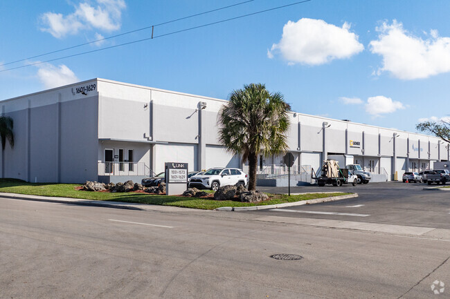 More details for 7950-7966 NW 14th St, Miami, FL - Industrial for Rent