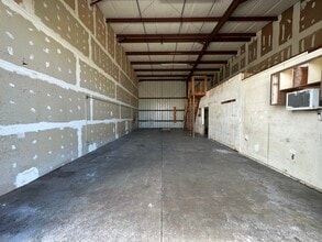 5468 Williamsburg Dr, Punta Gorda, FL to rent Interior Photo- Image 2 of 2