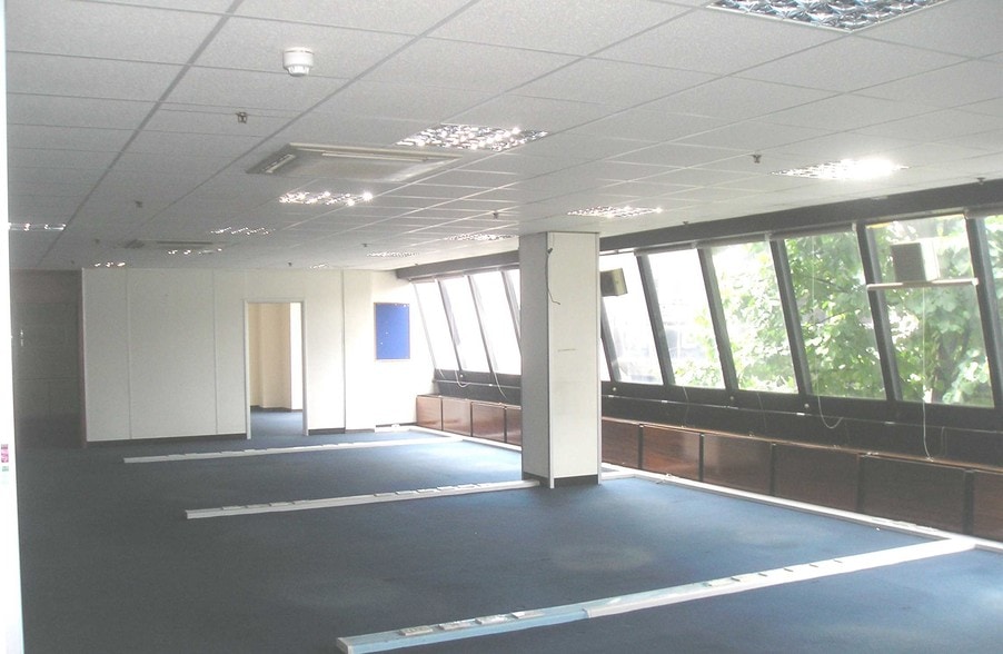 99-101 Commercial Rd, London to rent - Interior Photo - Image 3 of 64