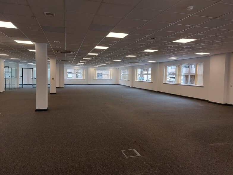 19 Prospect Rd, Westhill to rent - Building Photo - Image 3 of 9