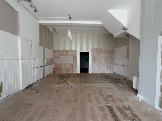 983 High Rd, London to rent - Interior Photo - Image 2 of 3