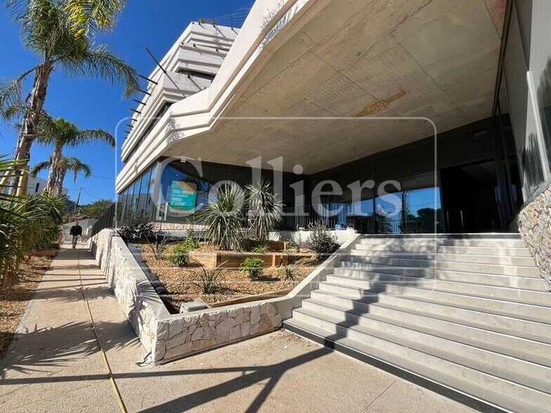 255 Avenue Marcel Paul (Rd 63), La Seyne-sur-Mer to rent - Building Photo - Image 2 of 21