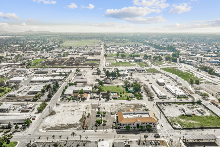 500 N Santa Fe St, Visalia, CA for sale - Aerial - Image 1 of 1