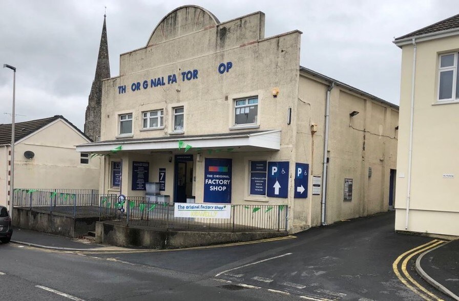 11 Causeway St, Kidwelly to rent - Primary Photo - Image 1 of 3