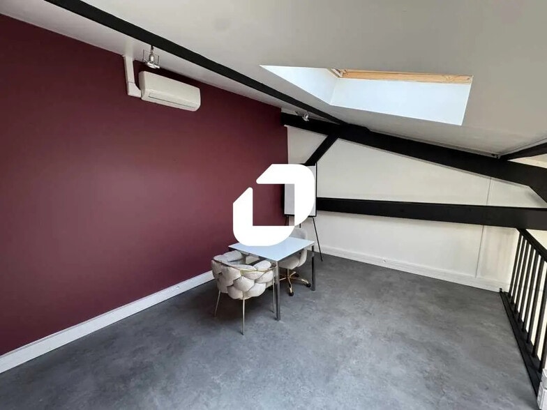 Office in Montrouge to rent - Interior Photo - Image 3 of 6