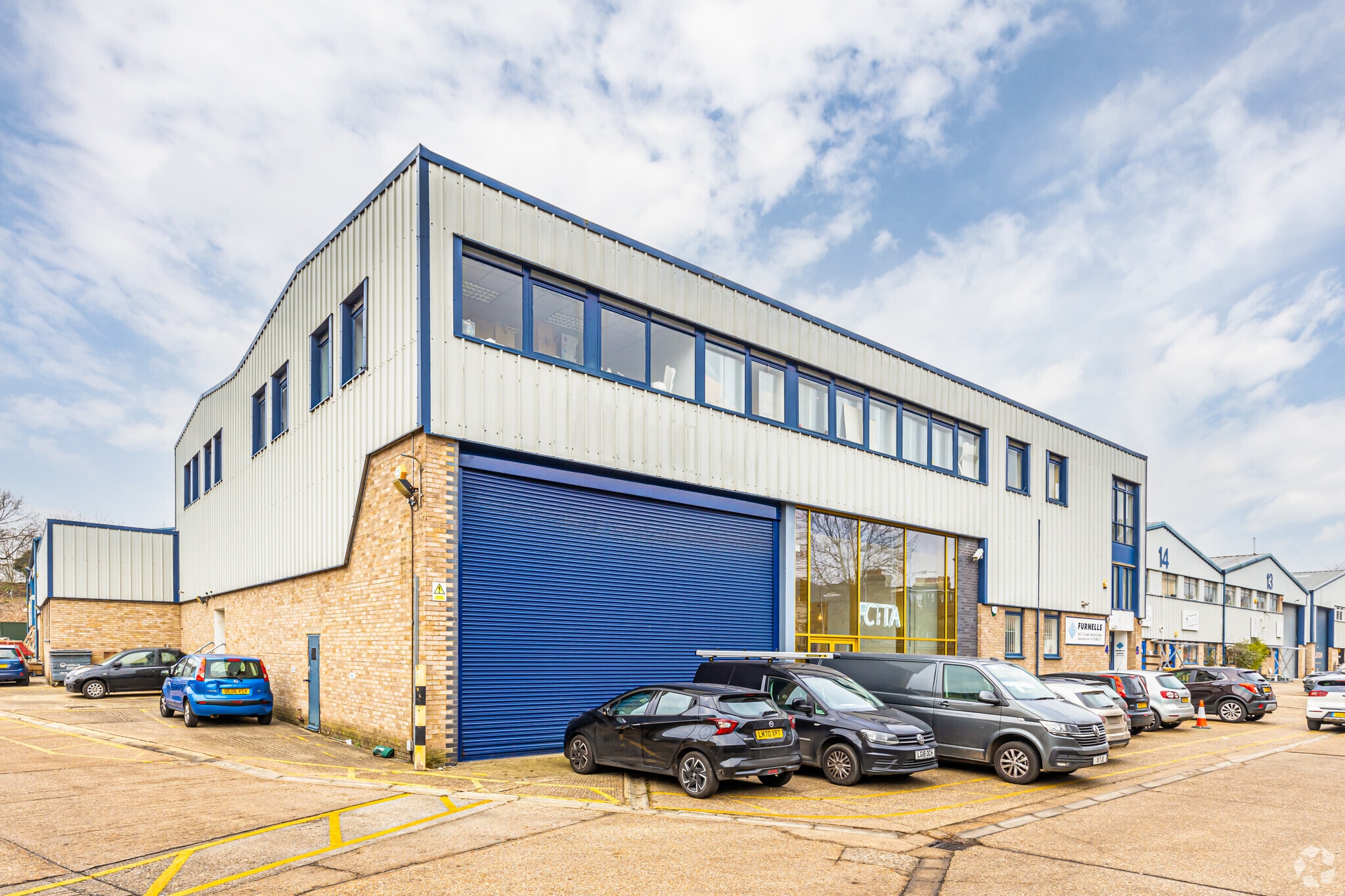 167 Hermitage Rd, London to rent Primary Photo- Image 1 of 6