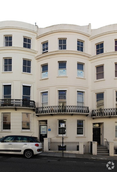60 Lansdowne Pl, Hove to rent - Primary Photo - Image 1 of 3