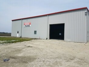 2275 State Highway 16, Shelbyville, IL for rent Building Photo- Image 1 of 16