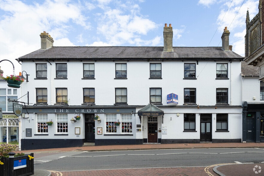 High St, East Grinstead to rent - Building Photo - Image 3 of 3