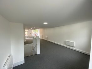 130-136A Walcot St, Bath to rent Interior Photo- Image 2 of 5