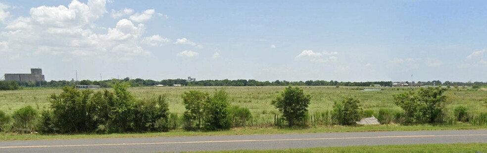 Frontage Road Rd, Iowa, LA for sale - Primary Photo - Image 1 of 1