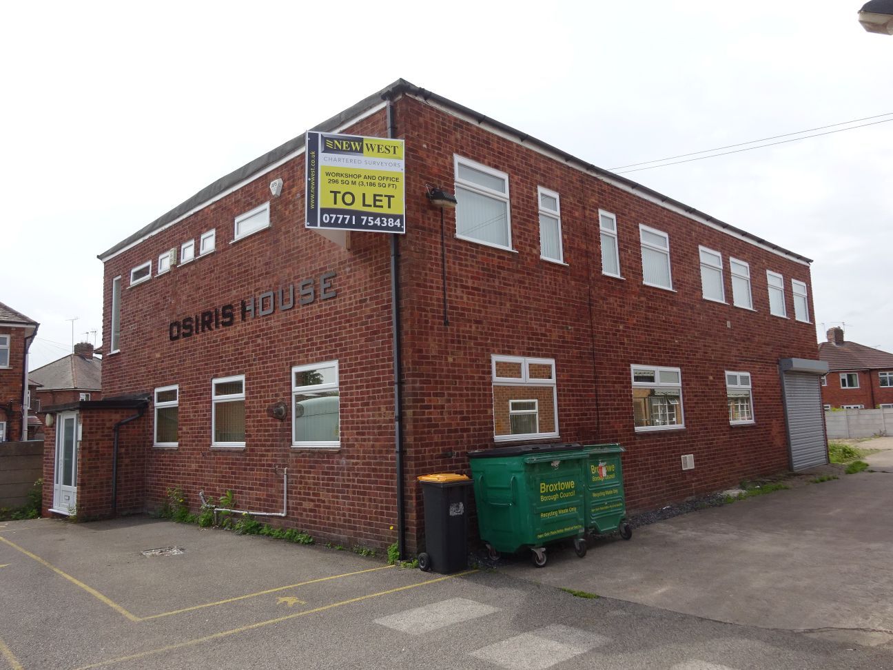Lilac Grv, Beeston to rent Primary Photo- Image 1 of 16