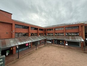 Central Sq, Telford to rent Building Photo- Image 1 of 2