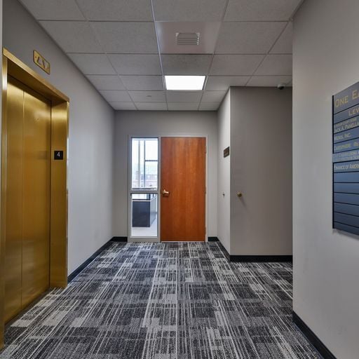 1 E Broad St, Bethlehem, PA to rent Interior Photo- Image 1 of 12