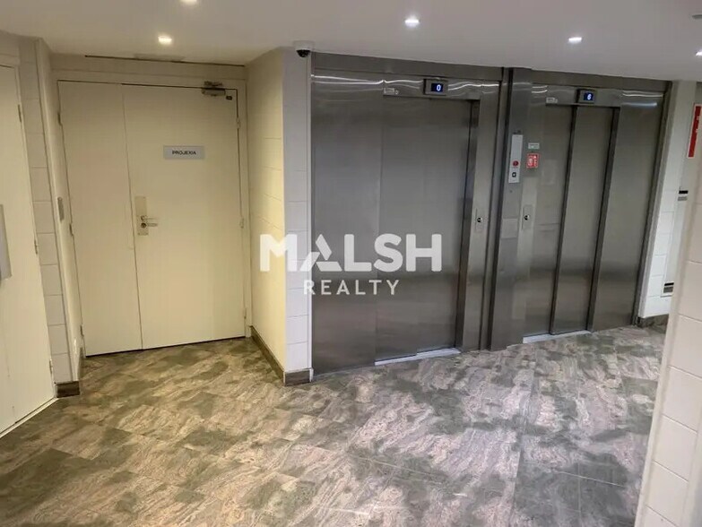 Office in Lyon to rent - Building Photo - Image 3 of 17