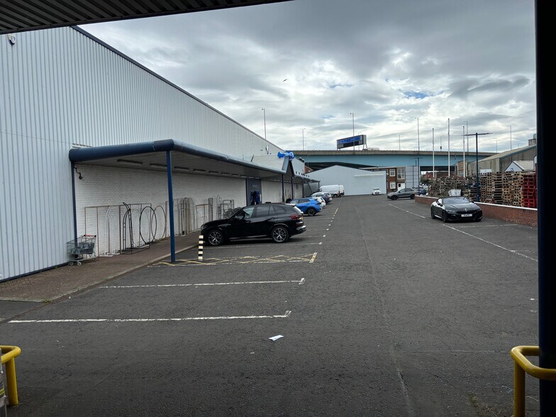 Stromness St, Glasgow to rent - Building Photo - Image 3 of 4