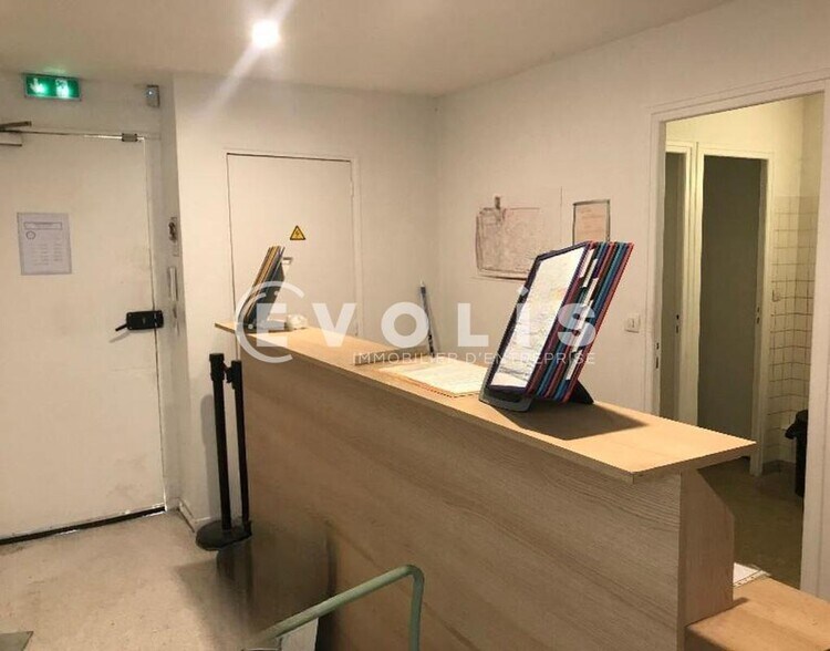 Office in Saint Soupplets to rent - Interior Photo - Image 2 of 2
