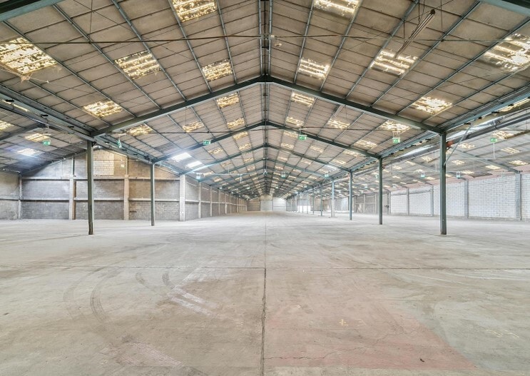 Renwick Rd, Barking to rent Interior Photo- Image 1 of 4