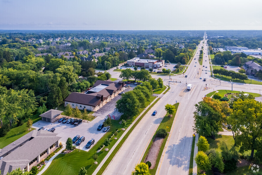 7602 W Mequon Rd, Mequon, WI for rent - Aerial - Image 3 of 23