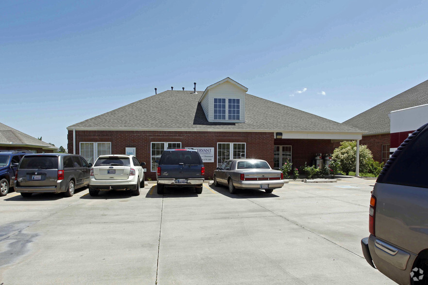 705 Wall St, Norman, OK for sale - Building Photo - Image 1 of 1