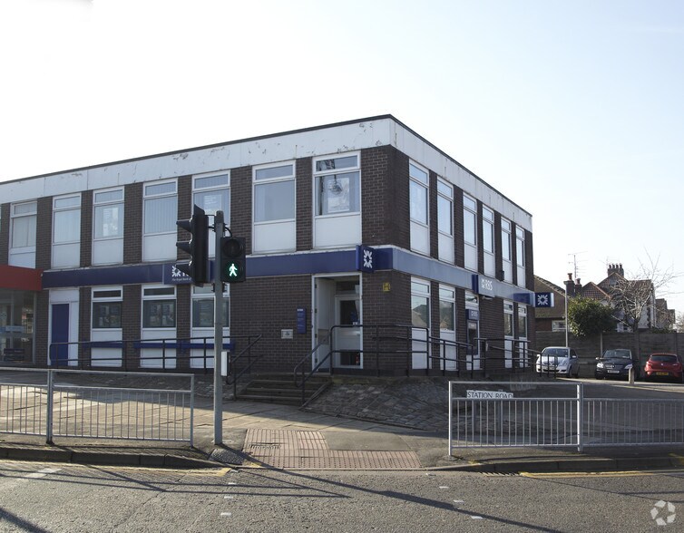 2 Station Rd, Cheadle to rent - Building Photo - Image 3 of 5