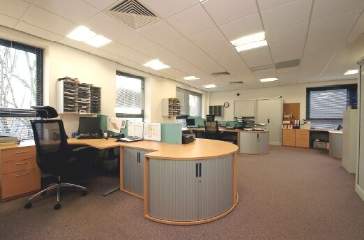 Vale Rd, Stockport to rent - Building Photo - Image 3 of 4