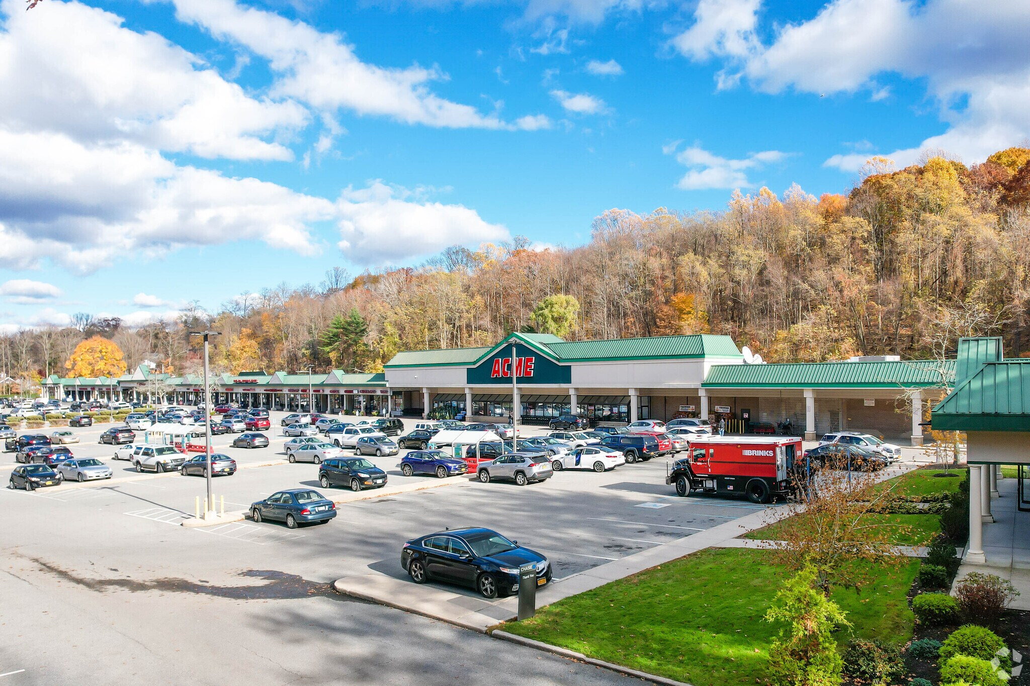 660 Columbus Ave, Thornwood, NY to rent Building Photo- Image 1 of 6