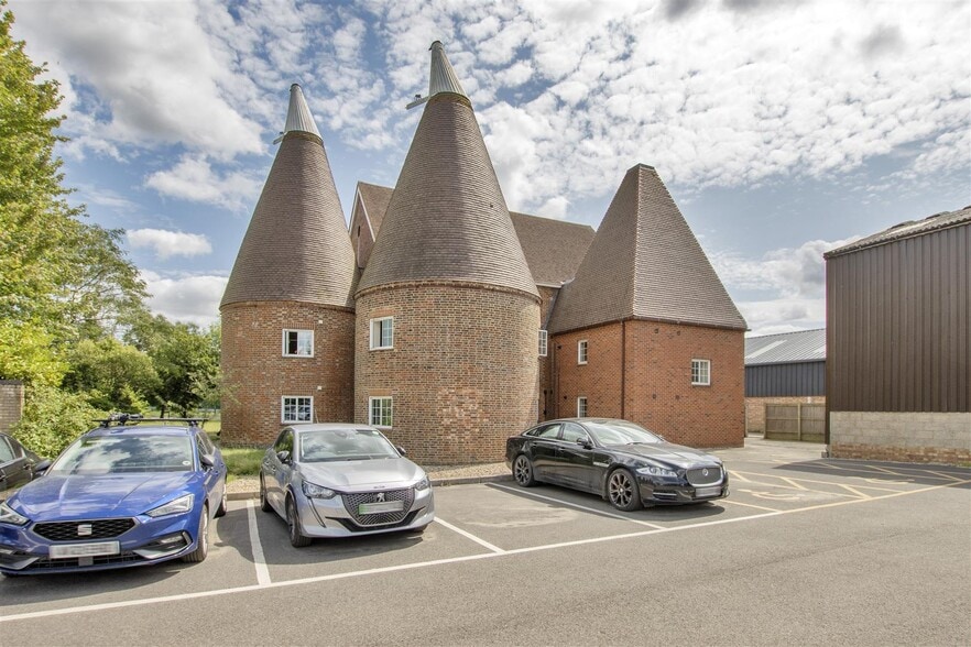 Whetsted Rd, Five Oak Green to rent - Building Photo - Image 2 of 4