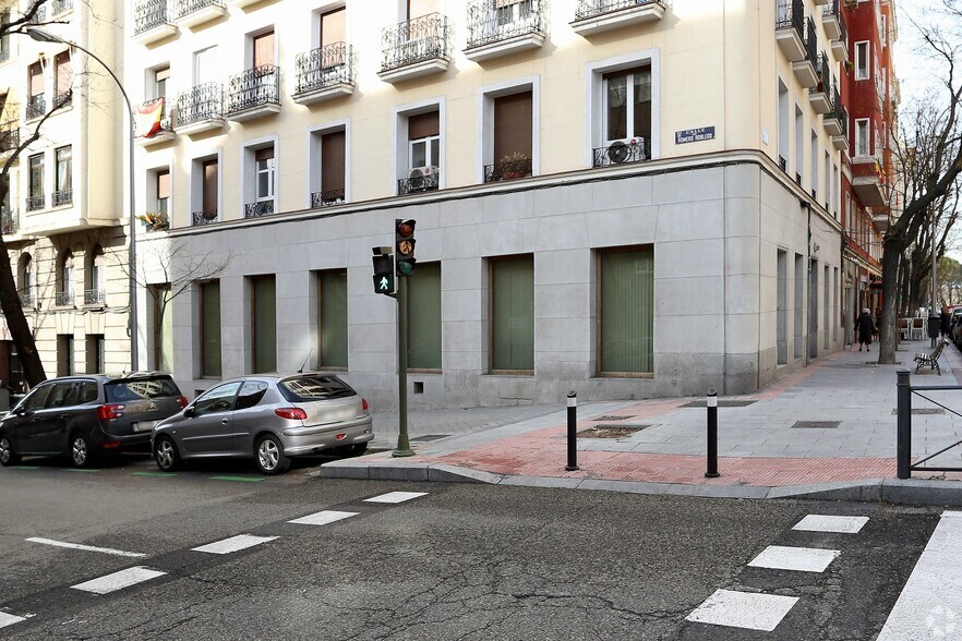 Office in Madrid, Madrid to rent - Primary Photo - Image 1 of 3