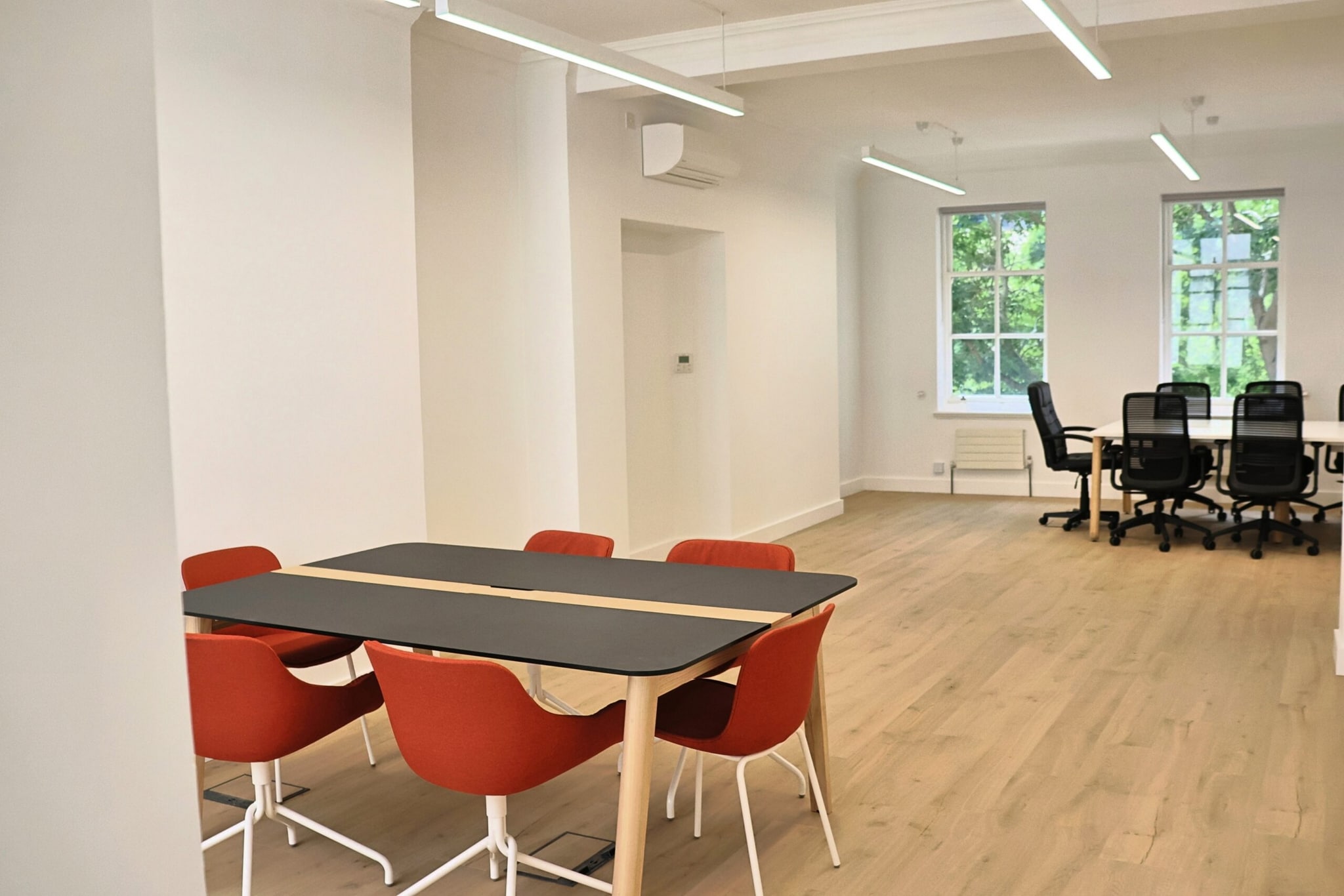 15 Devonshire Sq, London to rent Interior Photo- Image 1 of 3