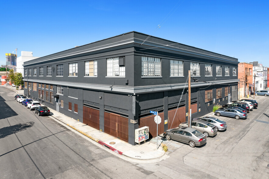 932 Wilson St, Los Angeles, CA for rent - Building Photo - Image 1 of 32