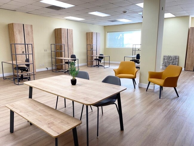 More details for 2675-2677 Zoe Ave, Huntington Park, CA - Office to Rent