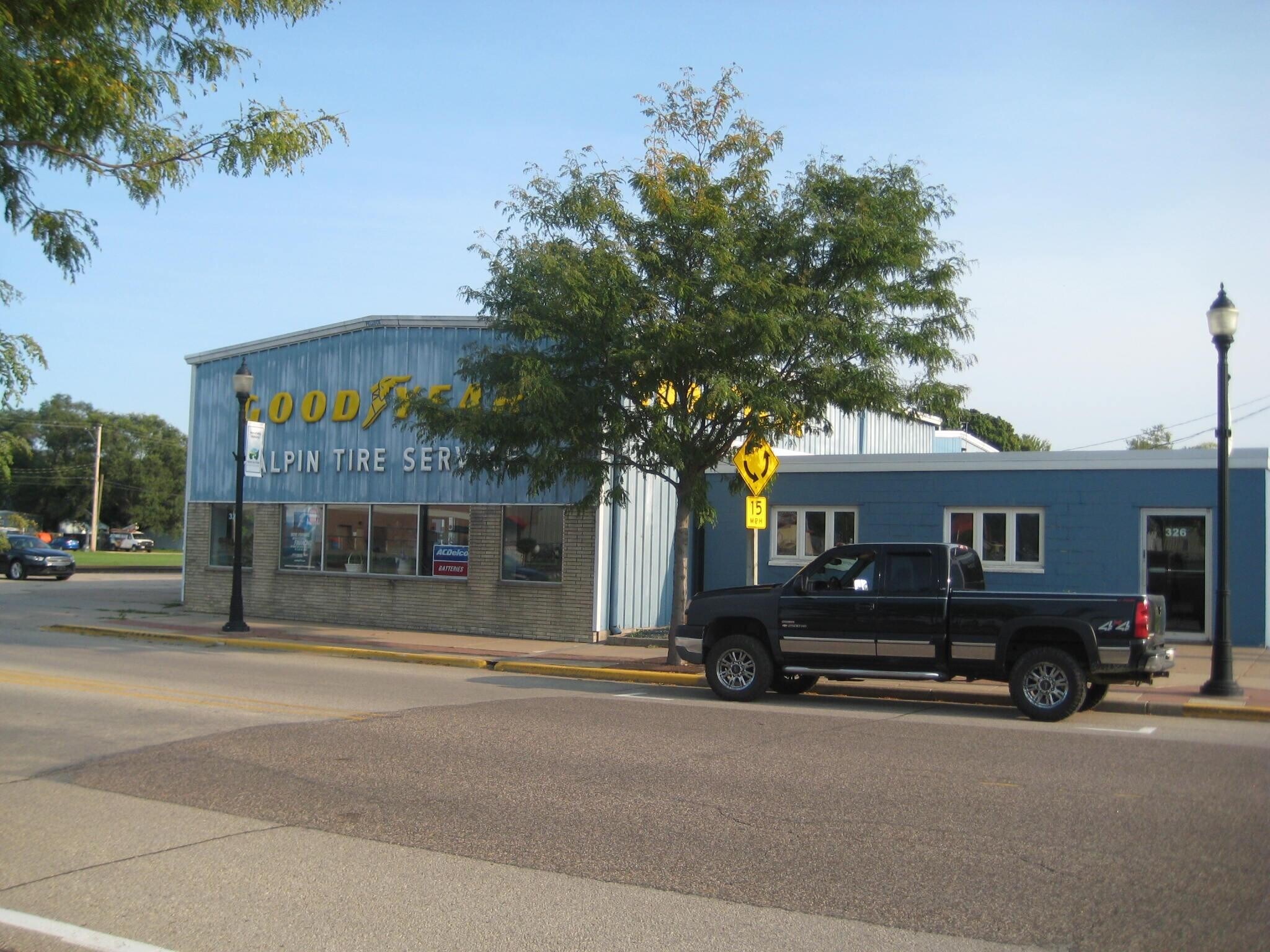 328 E Blackhawk Ave, Prairie Du Chien 53821 Retail for Sale