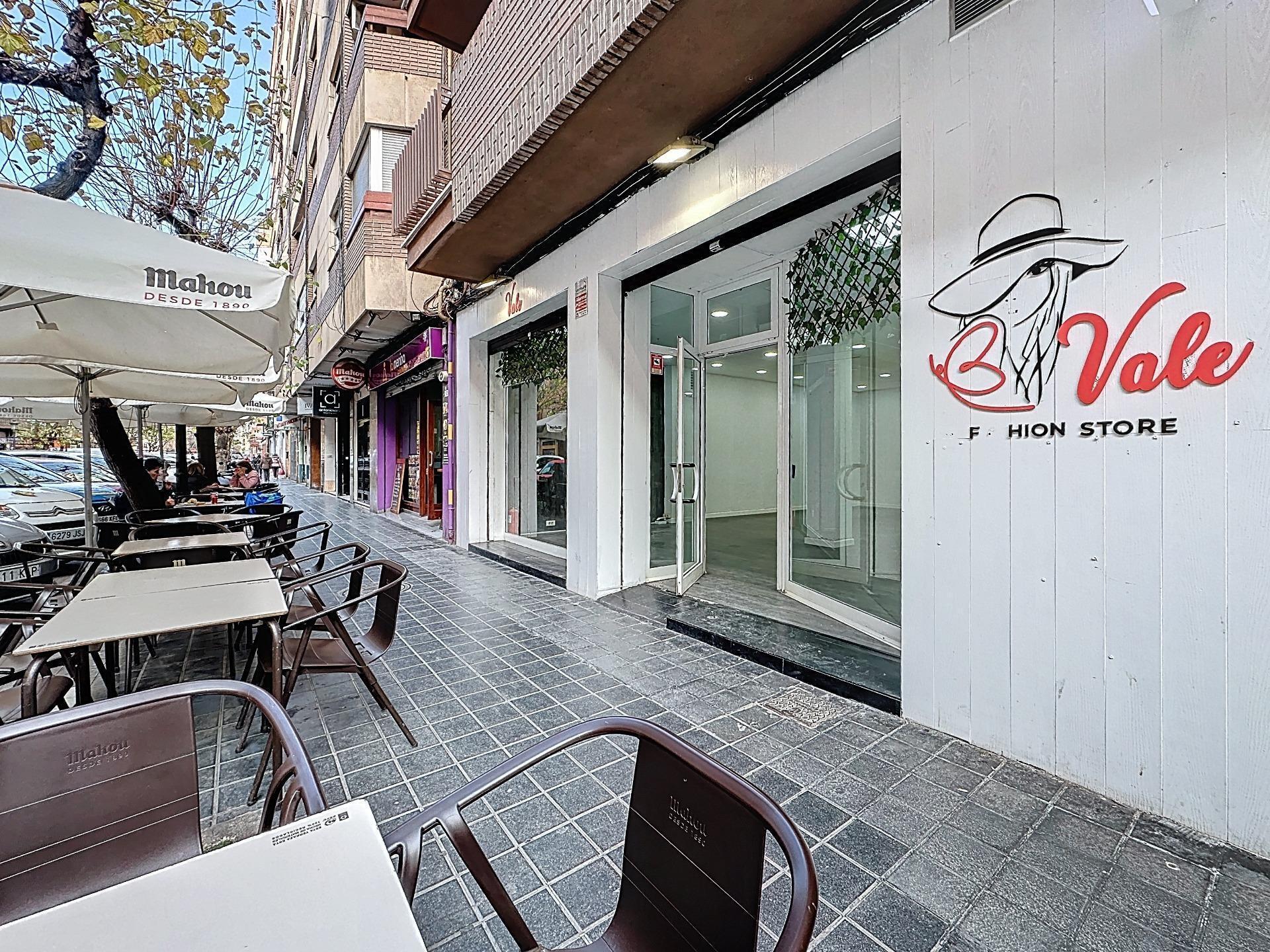 Retail in València, Valencia to rent Building Photo- Image 1 of 11