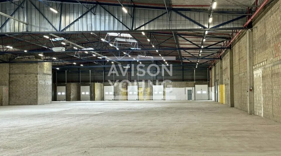 Industrial in Pantin to rent Building Photo- Image 1 of 8