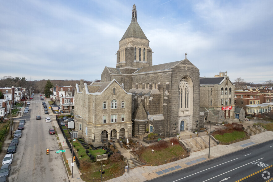 5210-5218 N Broad St, Philadelphia, PA for rent - Building Photo - Image 2 of 5