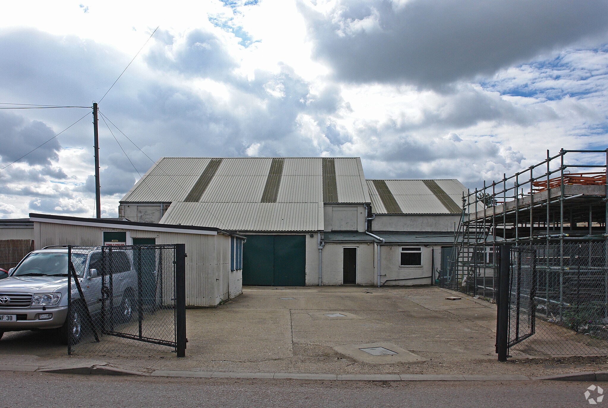 Smallford Ln, St Albans for sale Primary Photo- Image 1 of 1