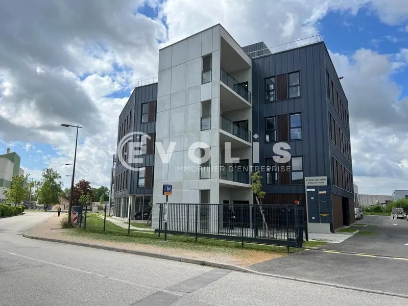 470 Rue Des Valets, Montluel for sale Building Photo- Image 1 of 11