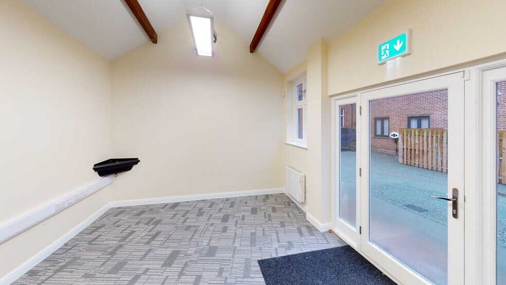 Netherstowe, Lichfield for rent - Interior Photo - Image 2 of 6