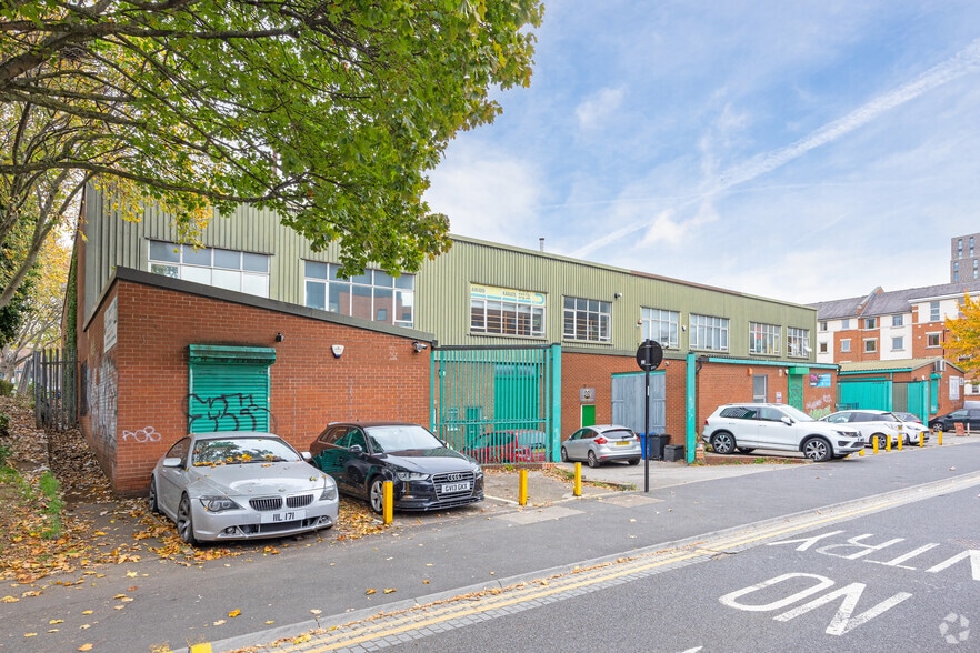 90-108 Wellington St, Sheffield to rent - Primary Photo - Image 1 of 2