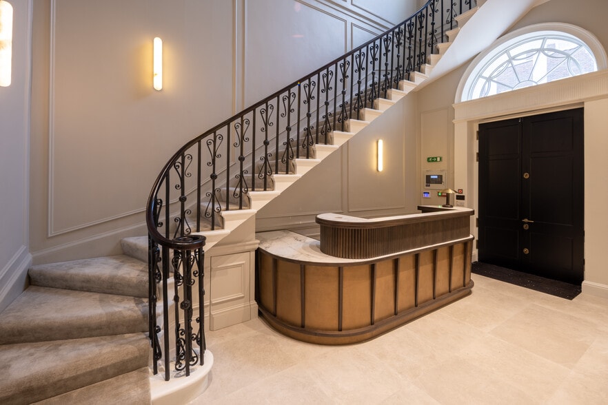2 Stratford Pl, London for sale - Building Photo - Image 2 of 6