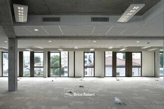 Office in Lyon to rent Interior Photo- Image 1 of 5